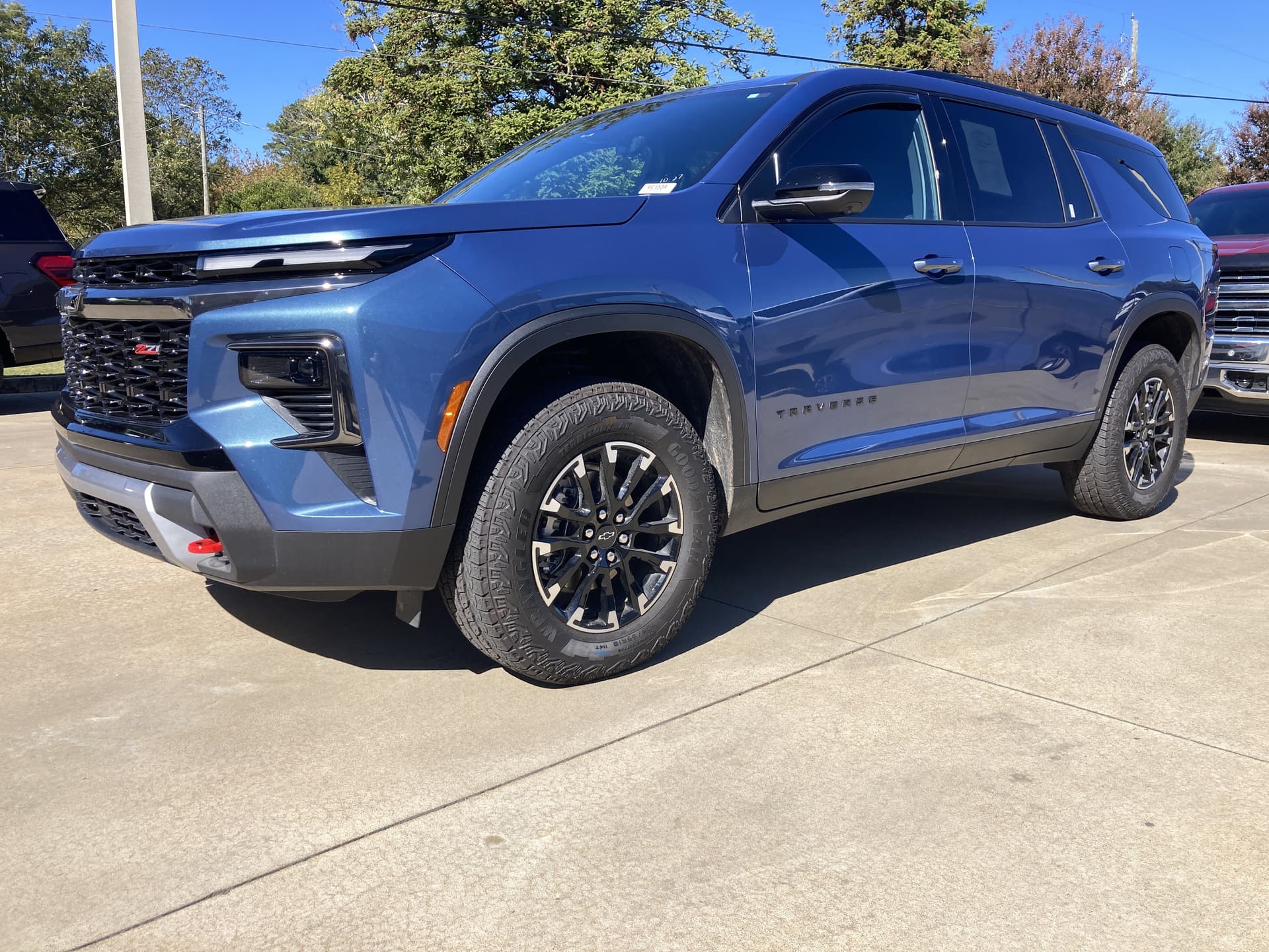 2026 Chevrolet Traverse Base — photo 1 of 3