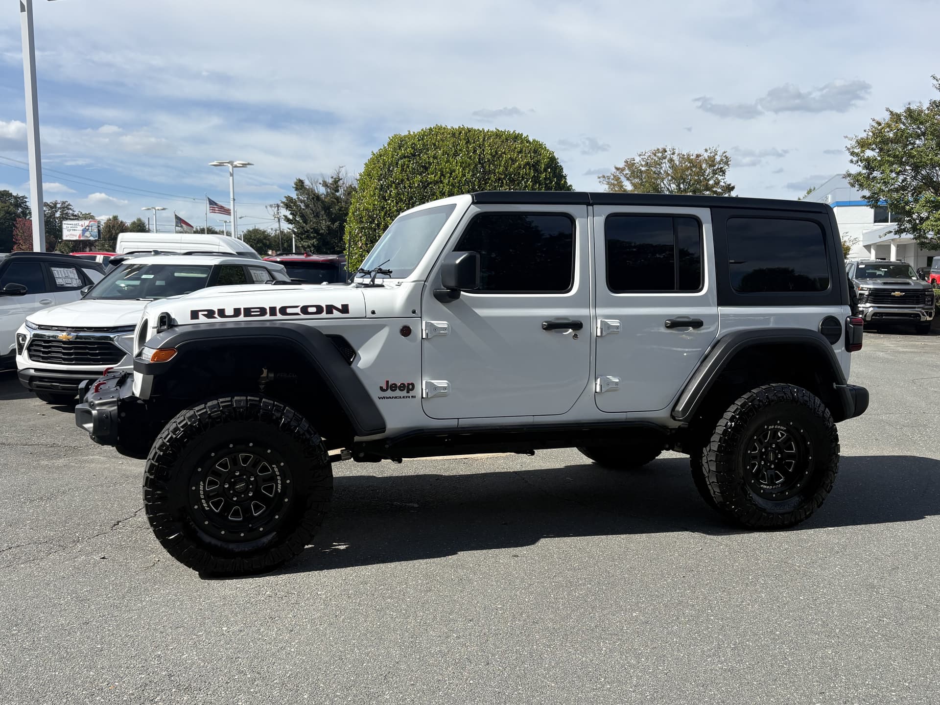 2023 Jeep Wrangler Rubicon — photo 1 of 26