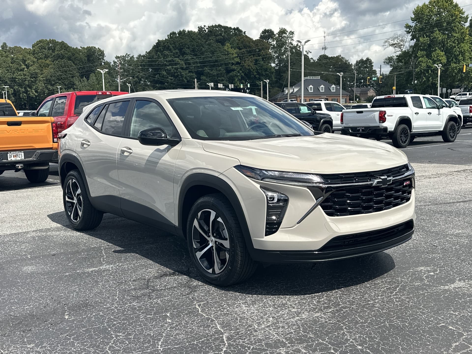 2026 Chevrolet Trax 1RS — photo 1 of 32