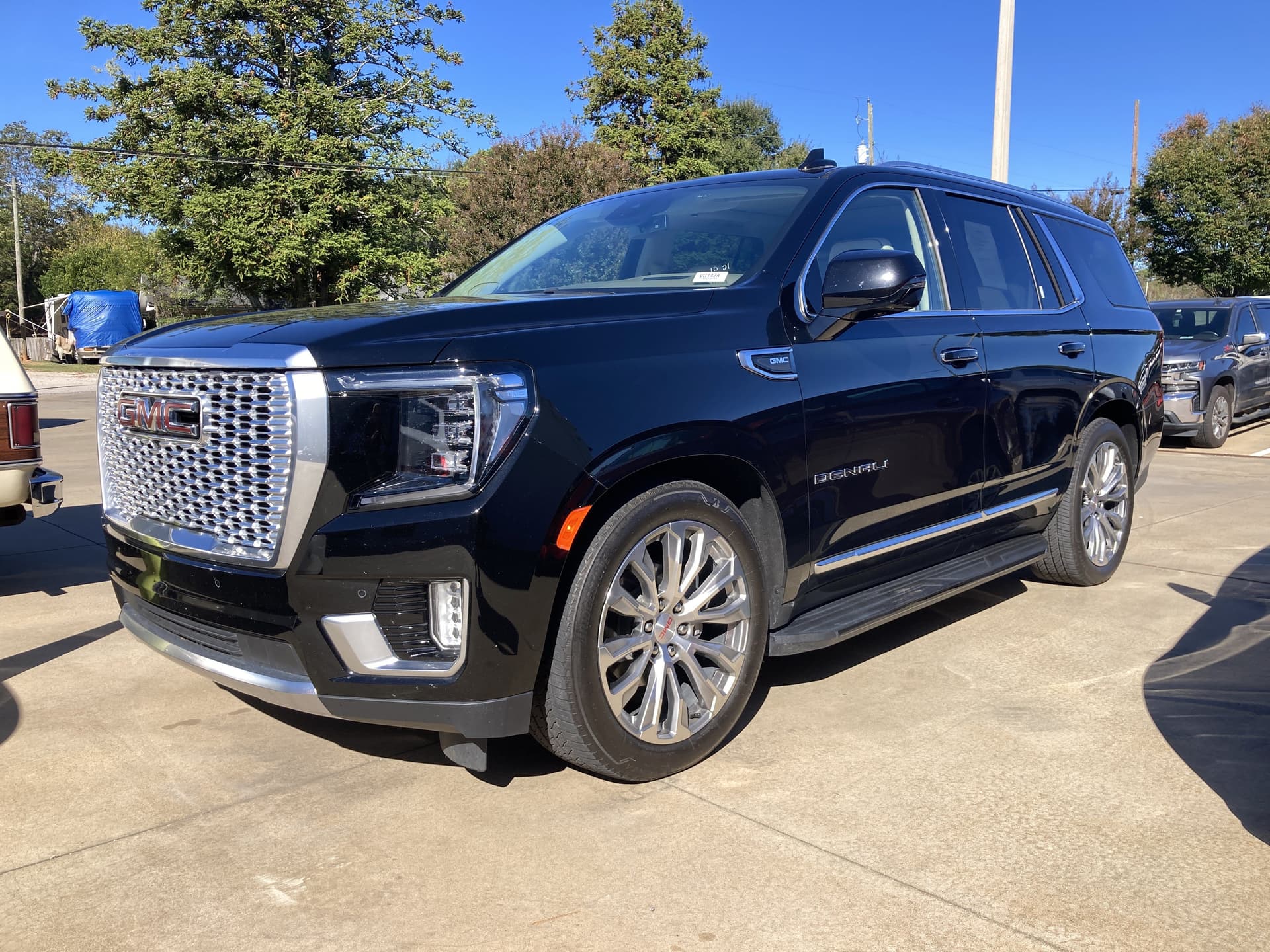 2024 GMC Yukon Denali — photo 1 of 3