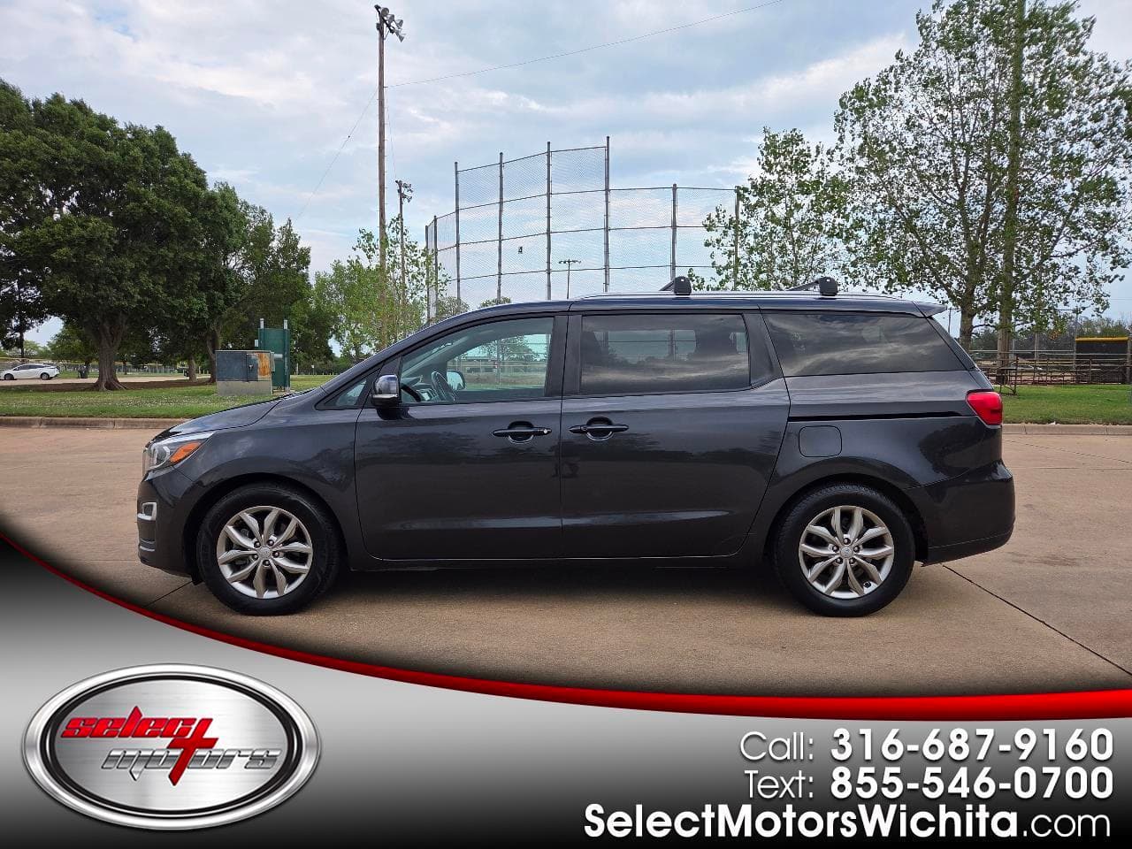 2020 Kia Sedona EX — photo 1 of 39