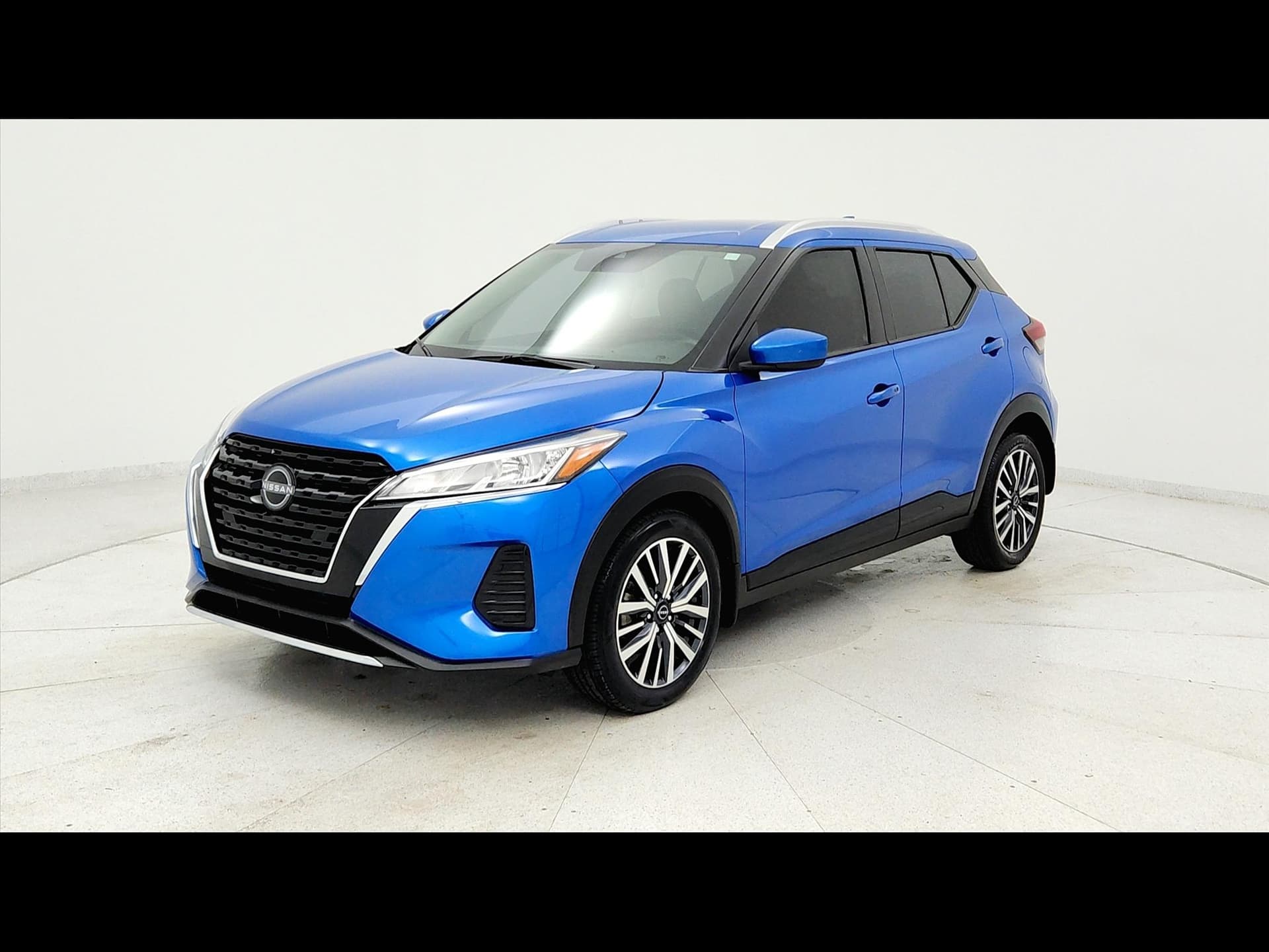 2024 Nissan Kicks SV — photo 1 of 49