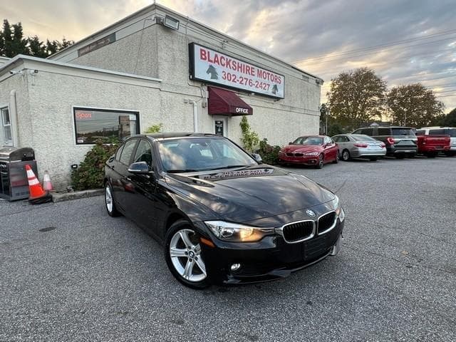 2015 BMW 3 Series 328i xDrive — photo 1 of 30