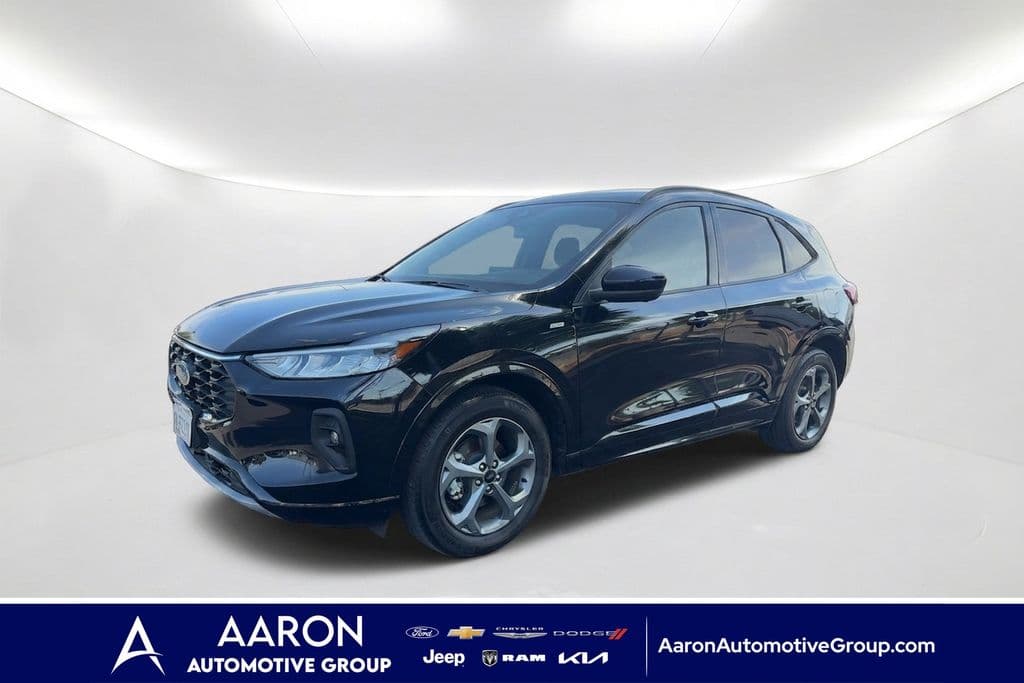 2023 Ford Escape ST-Line Select — photo 1 of 22