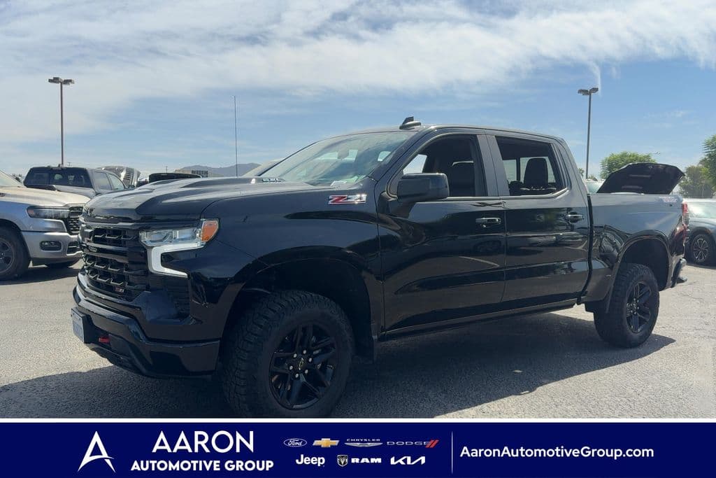 2024 Chevrolet Silverado 1500 LT Trail Boss — photo 1 of 22