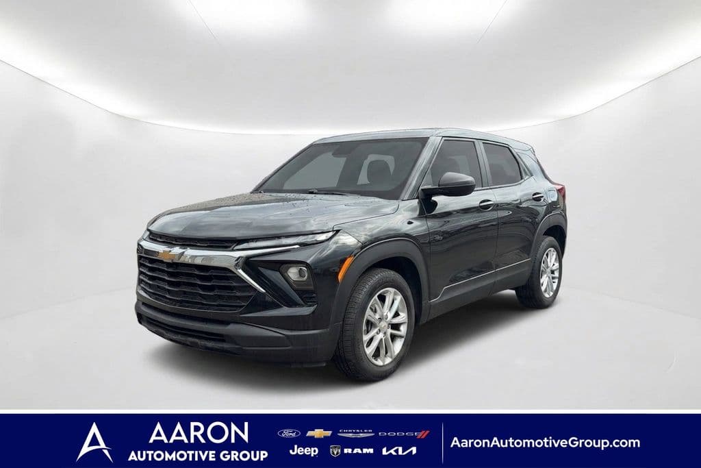 2025 Chevrolet Trailblazer LS — photo 1 of 22