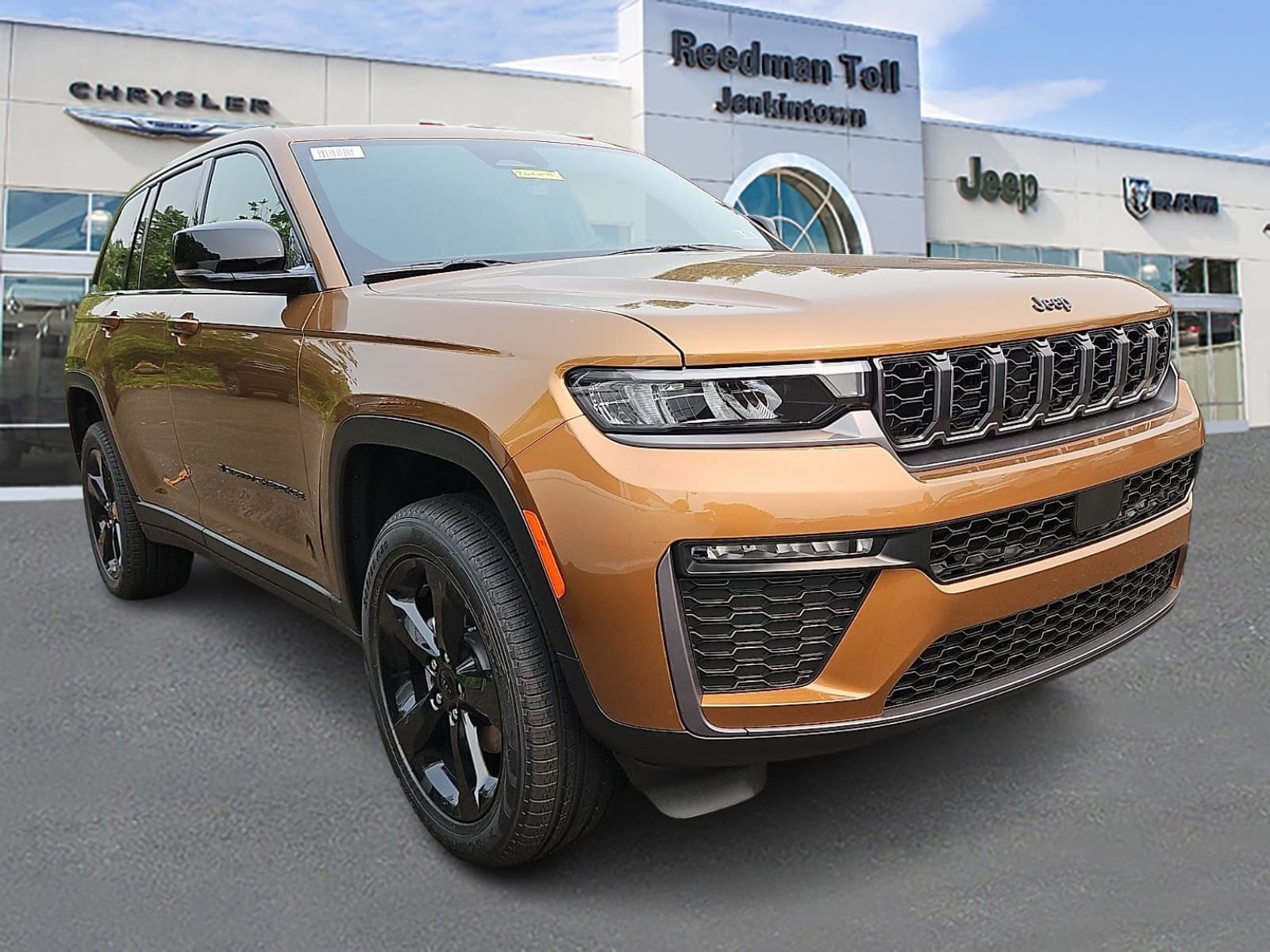 2026 Jeep Grand Cherokee Limited 4x4 — photo 1 of 13