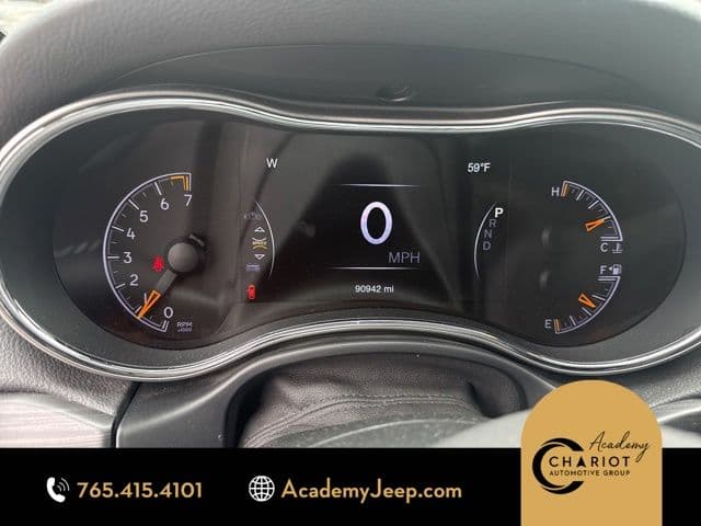 2019 Jeep Grand Cherokee Altitude — photo 1 of 9