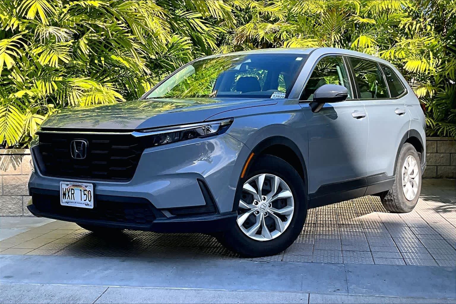 2024 Honda CR-V LX — photo 1 of 34