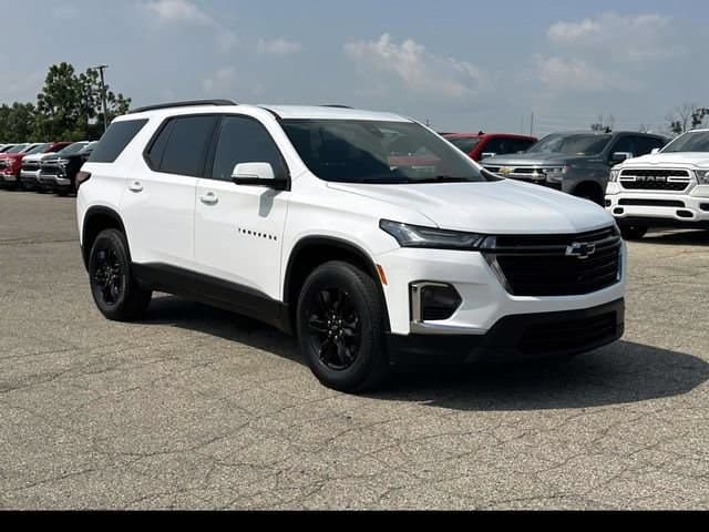 2023 Chevrolet Traverse LT Cloth — photo 1 of 10