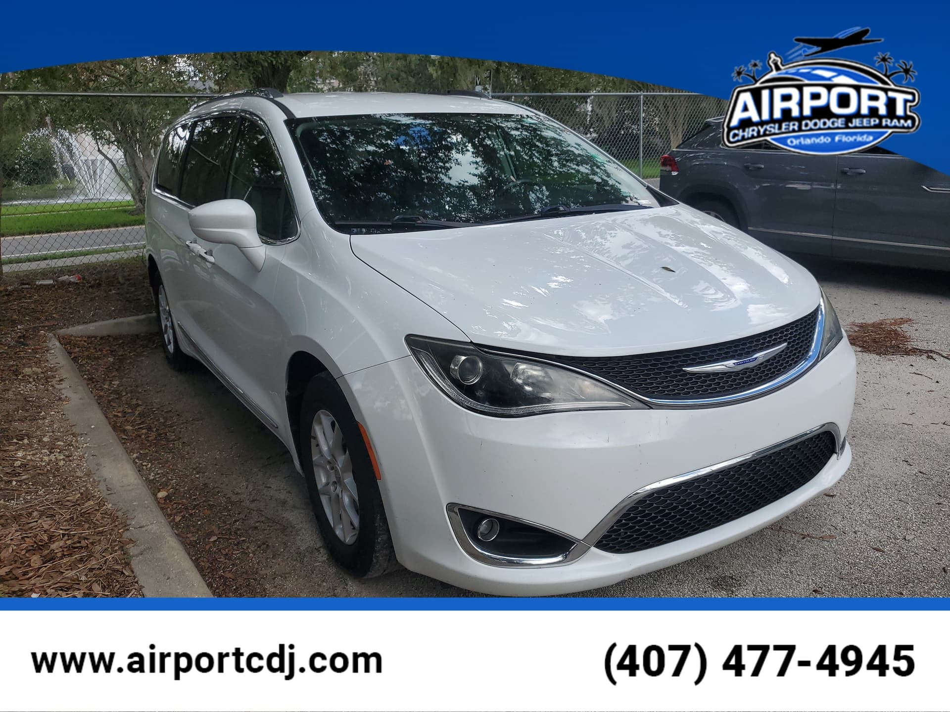 2020 Chrysler Pacifica Touring L — photo 1 of 5