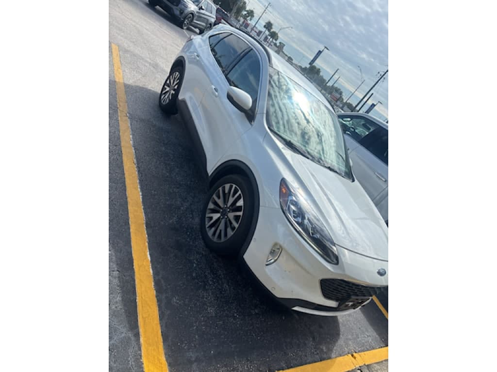 2020 Ford Escape Titanium Hybrid — photo 1 of 4