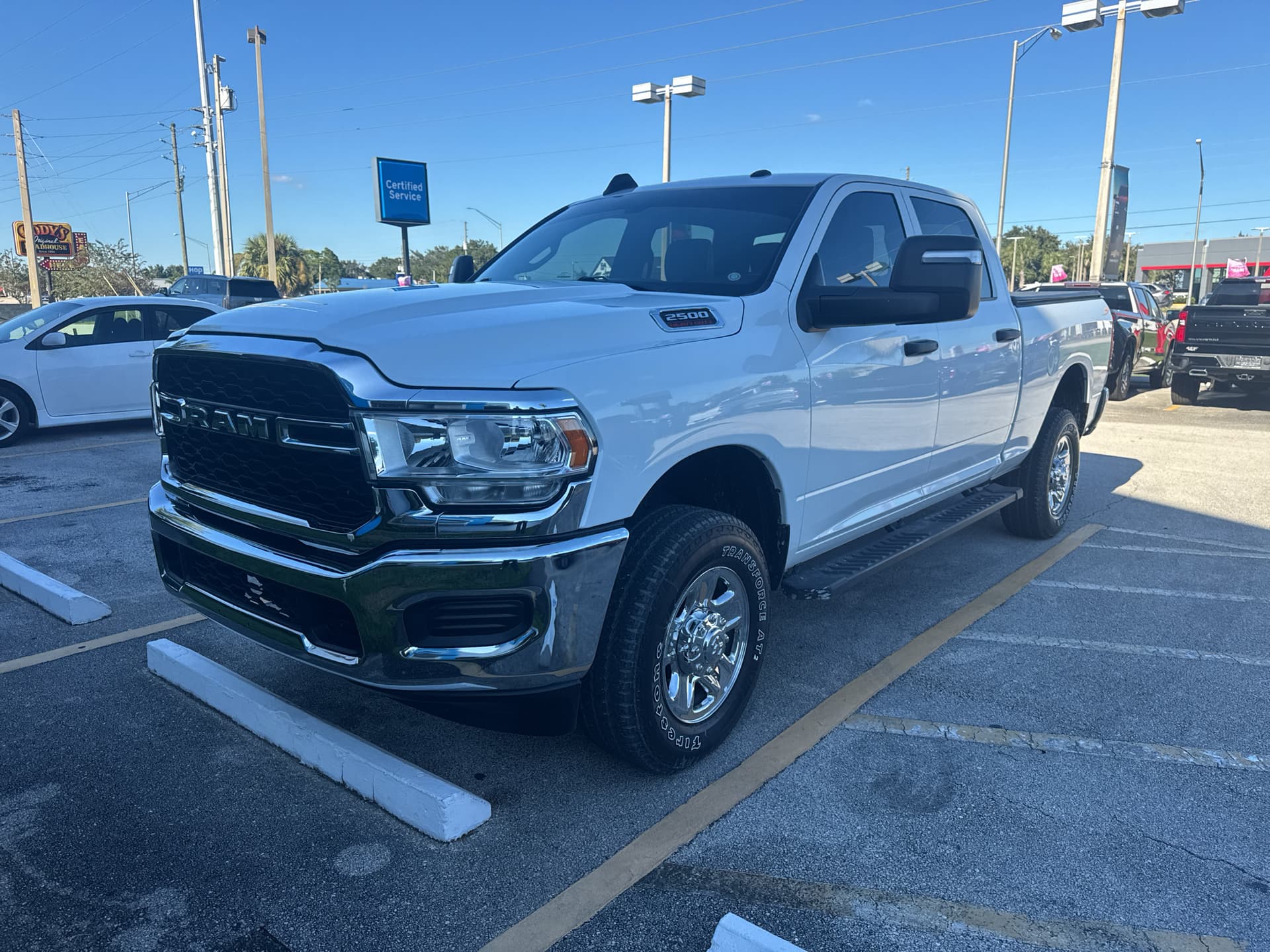 2024 RAM 2500 Tradesman — photo 1 of 9