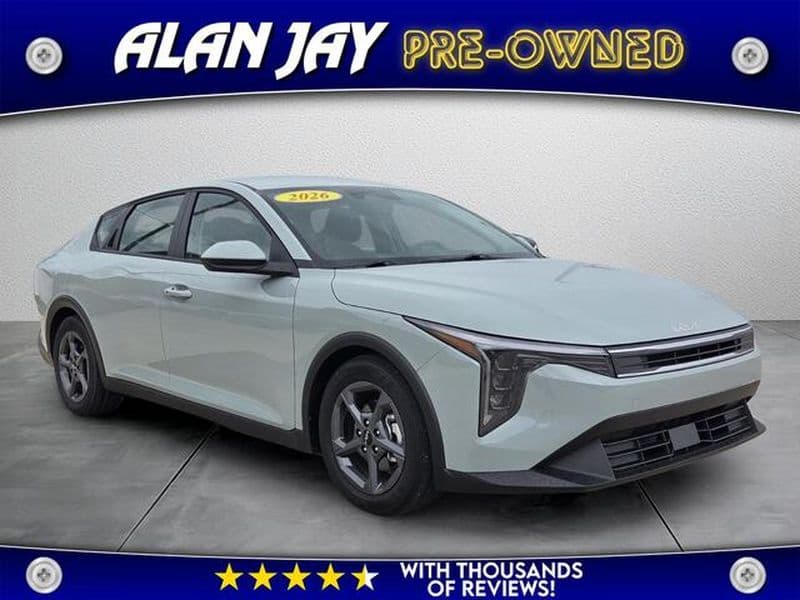 2026 Kia K4 LXS — photo 1 of 34