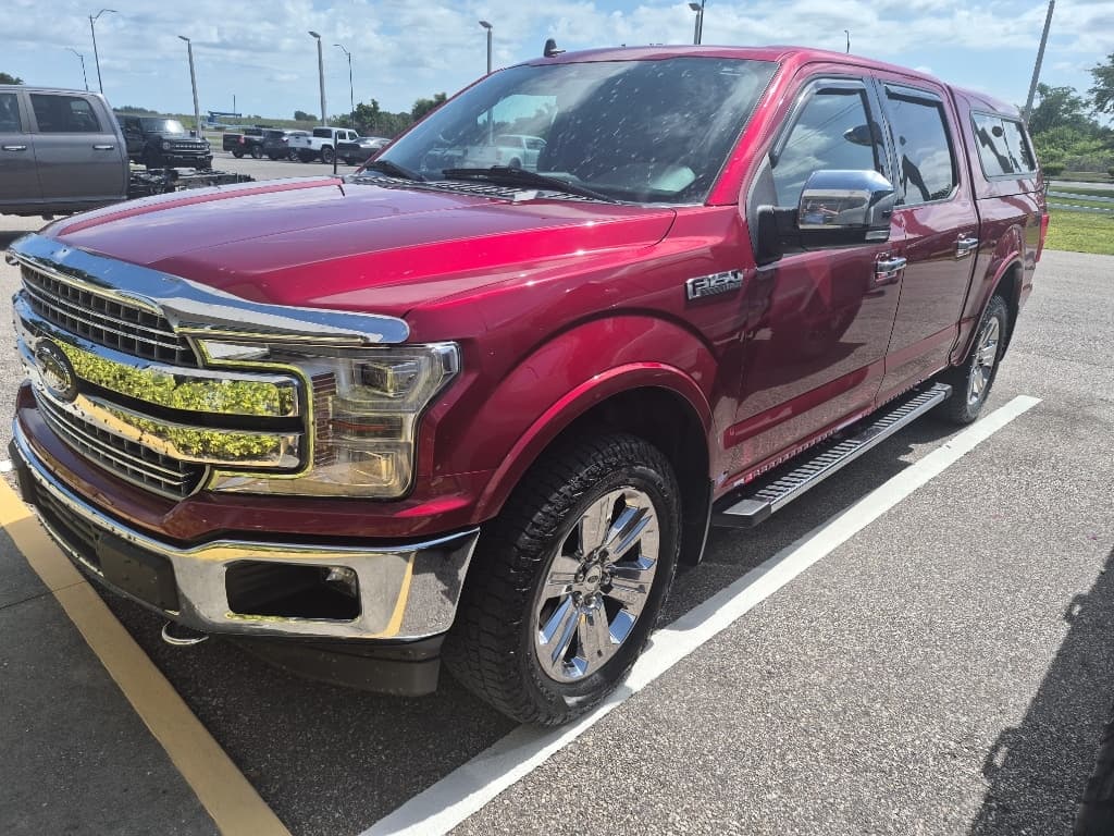 2019 Ford F-150 LARIAT — photo 1 of 5