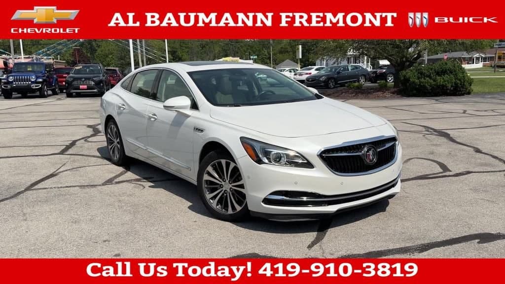 2017 Buick LaCrosse Premium — photo 1 of 31