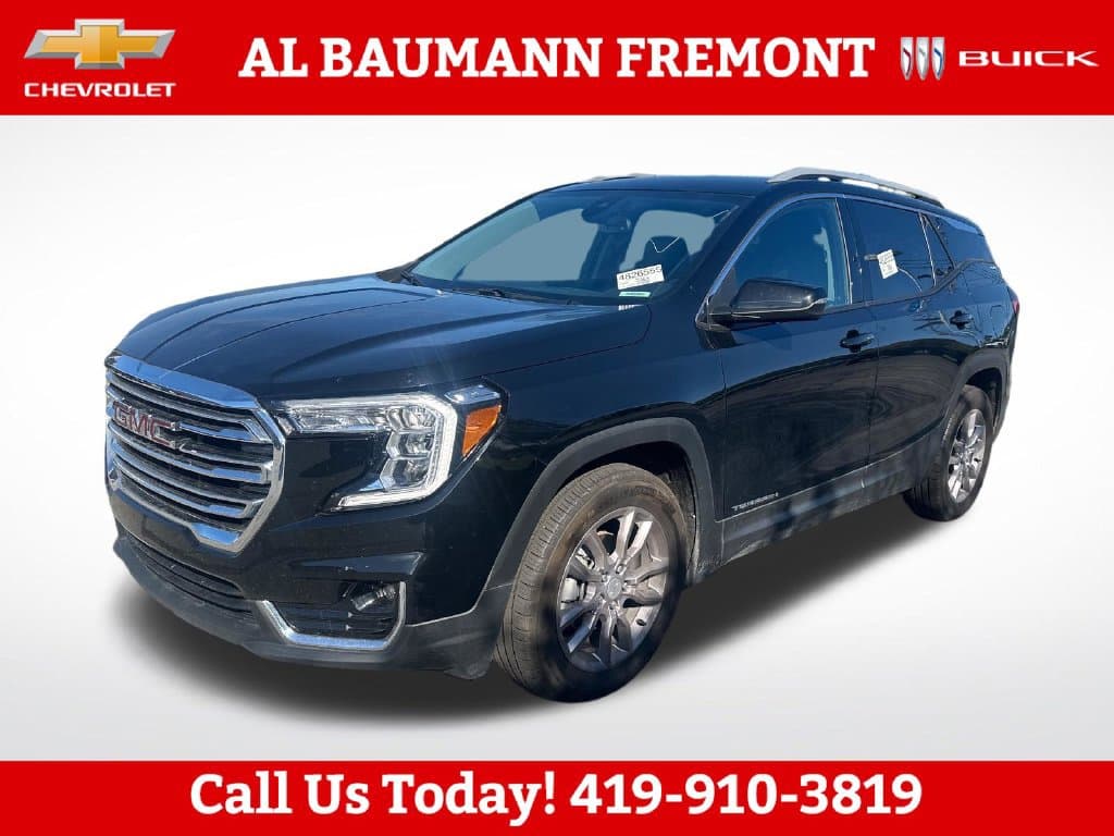 2024 GMC Terrain SLT — photo 1 of 31