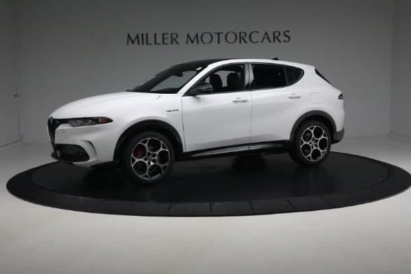 2024 Alfa Romeo Tonale Veloce — photo 1 of 24
