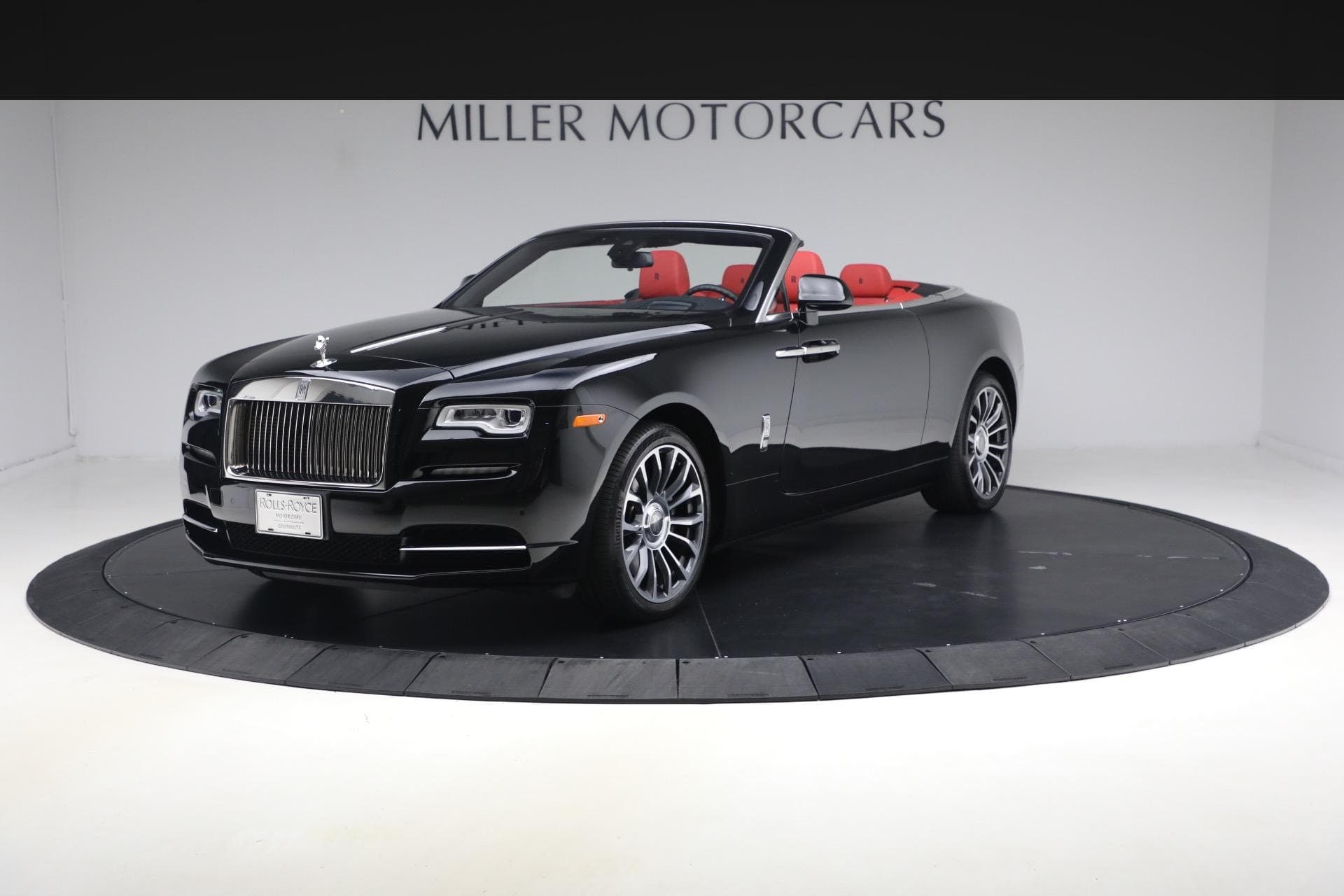 2020 Rolls-Royce Dawn Base — photo 1 of 44