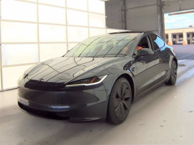 2025 Tesla Model 3 Long Range — photo 1 of 11