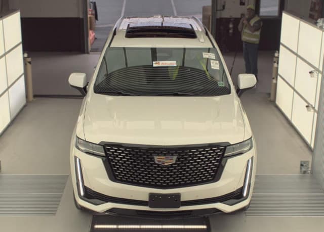 2021 Cadillac Escalade Premium Luxury — photo 1 of 6