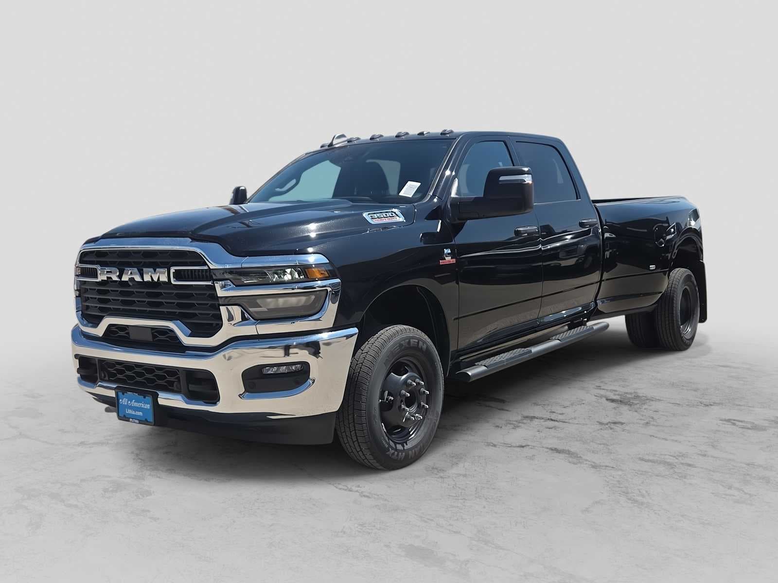2026 RAM 3500 TRADESMAN CREW CAB 4X4 8' BOX — photo 1 of 34