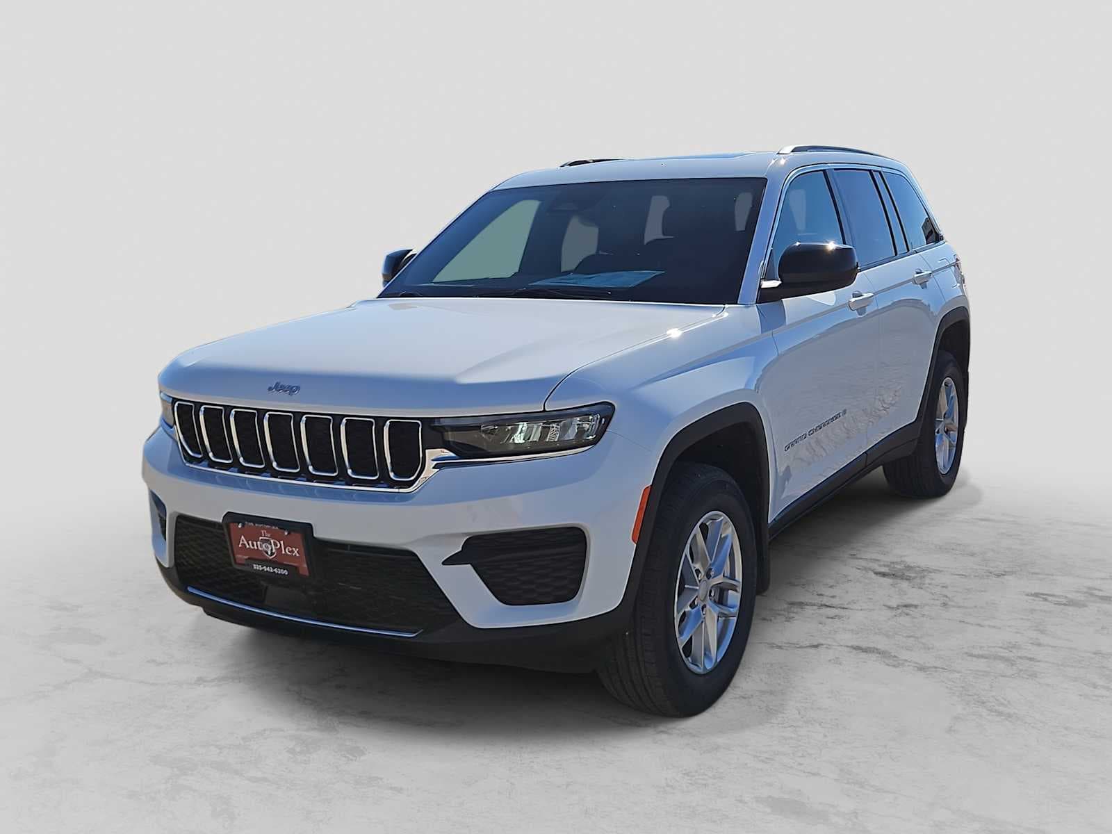 2026 Jeep Grand Cherokee Laredo X — photo 1 of 37