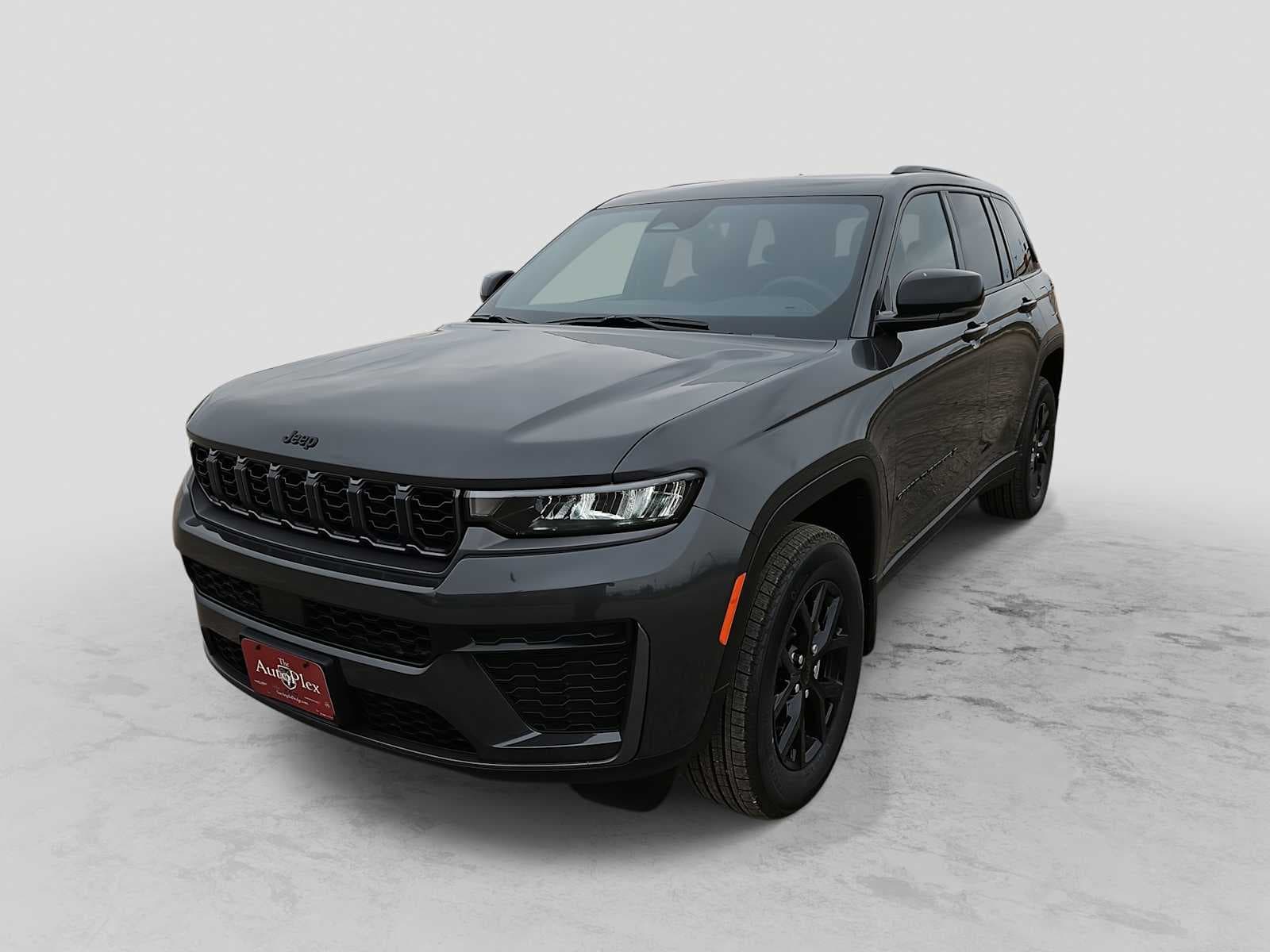 2026 Jeep Grand Cherokee Laredo Altitude — photo 1 of 25