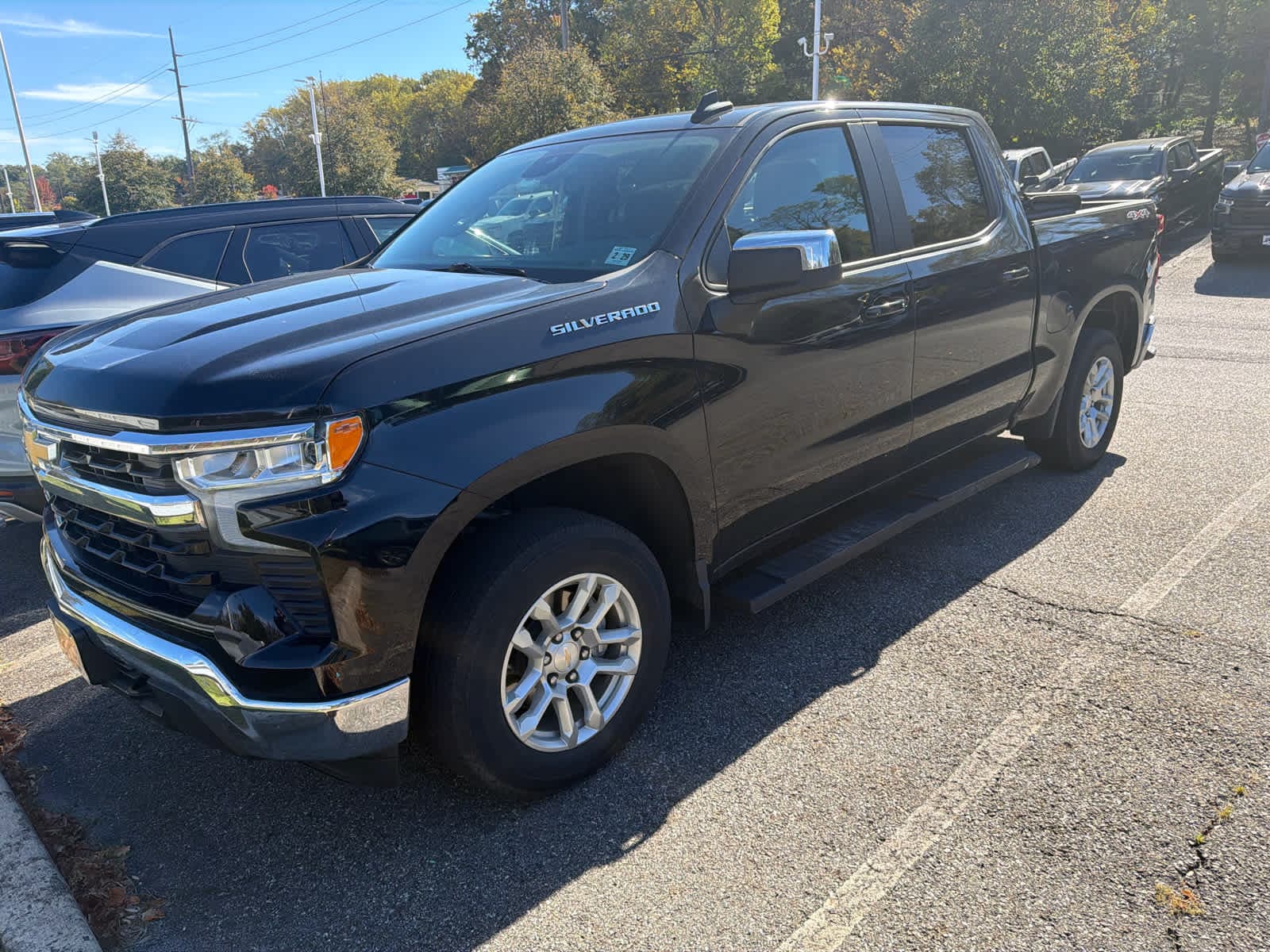 2024 Chevrolet Silverado 1500 Base — photo 1 of 6