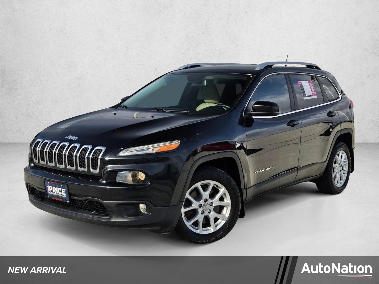2016 Jeep Cherokee Latitude — photo 1 of 23
