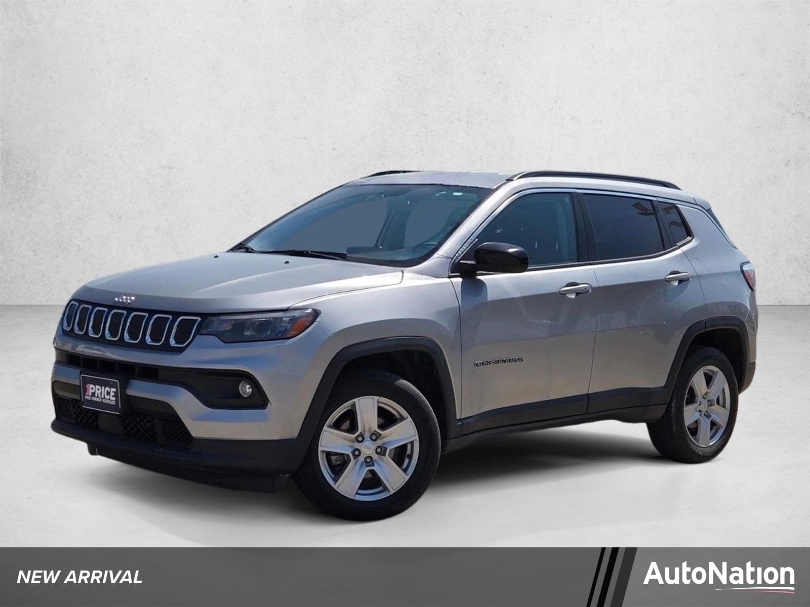 2022 Jeep Compass Latitude — photo 1 of 15