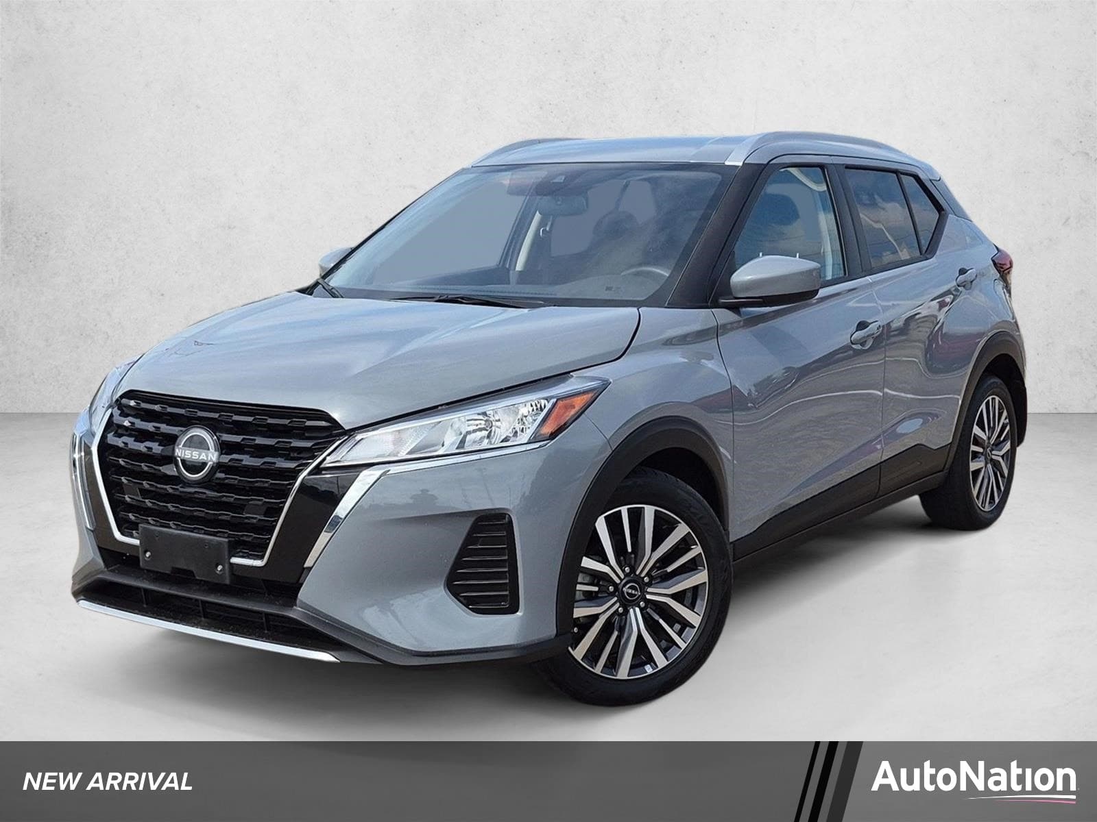 2024 Nissan Kicks SV — photo 1 of 21