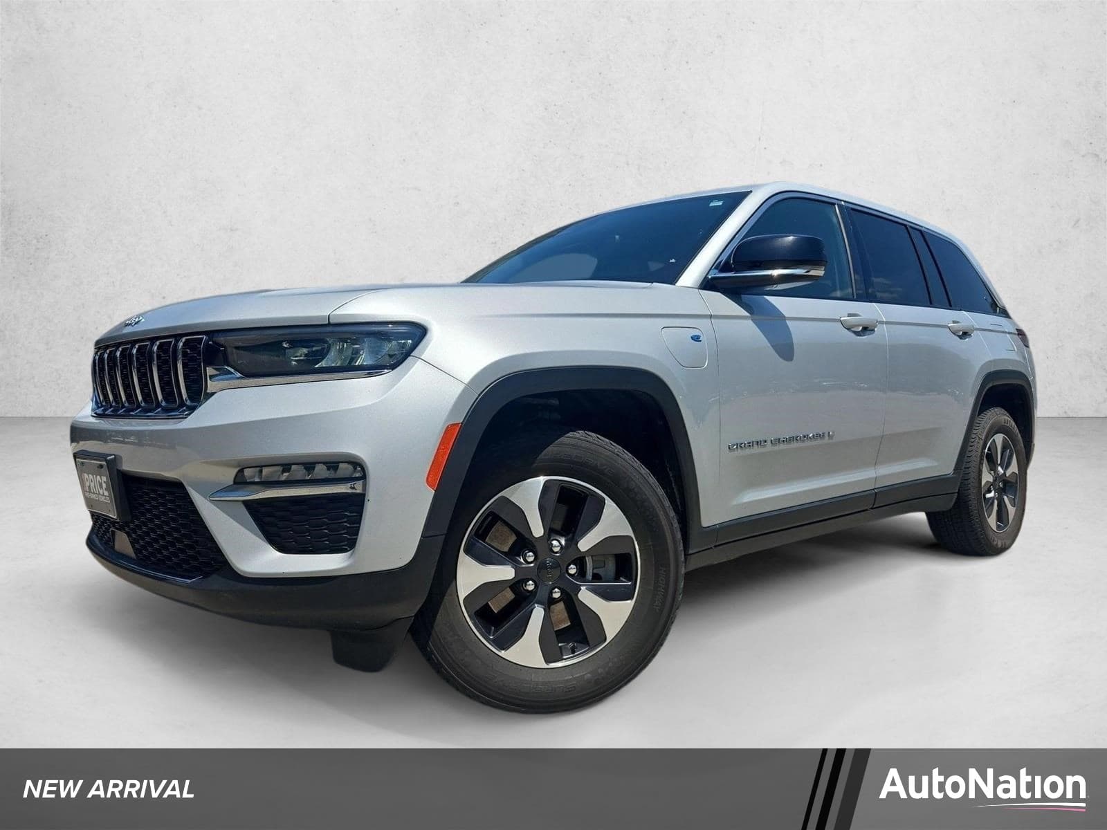 2024 Jeep Grand Cherokee 4xe Base — photo 1 of 29