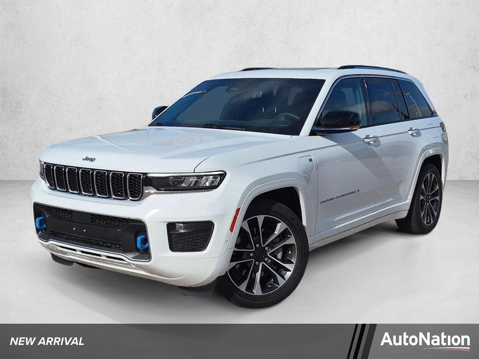 2022 Jeep Grand Cherokee 4xe Overland — photo 1 of 20