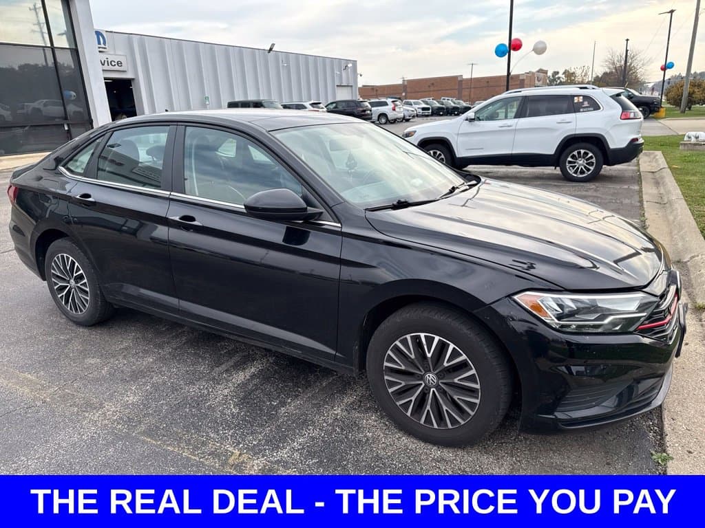 2020 Volkswagen Jetta Base — photo 1 of 2