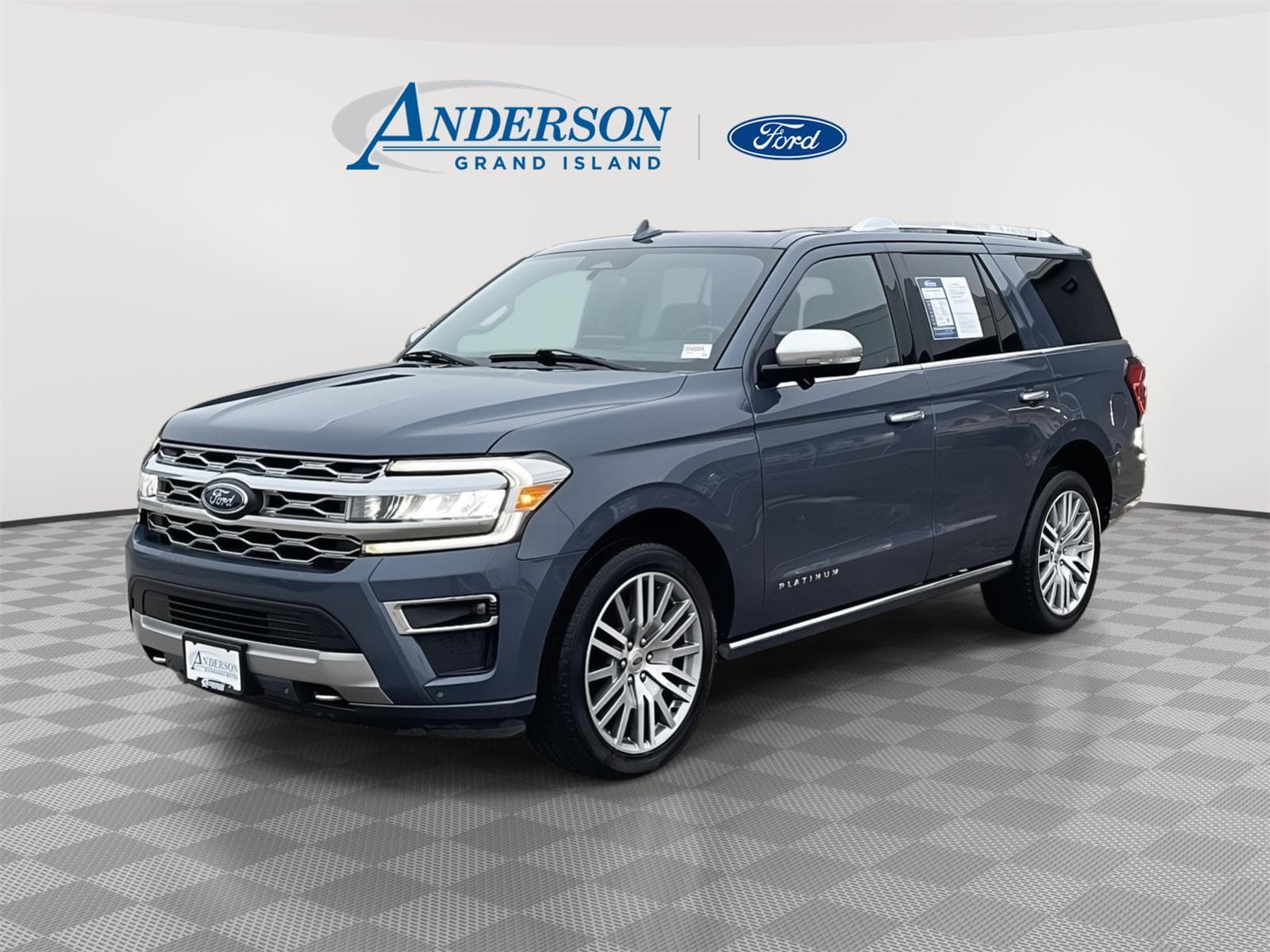 2022 Ford Expedition Platinum — photo 1 of 26