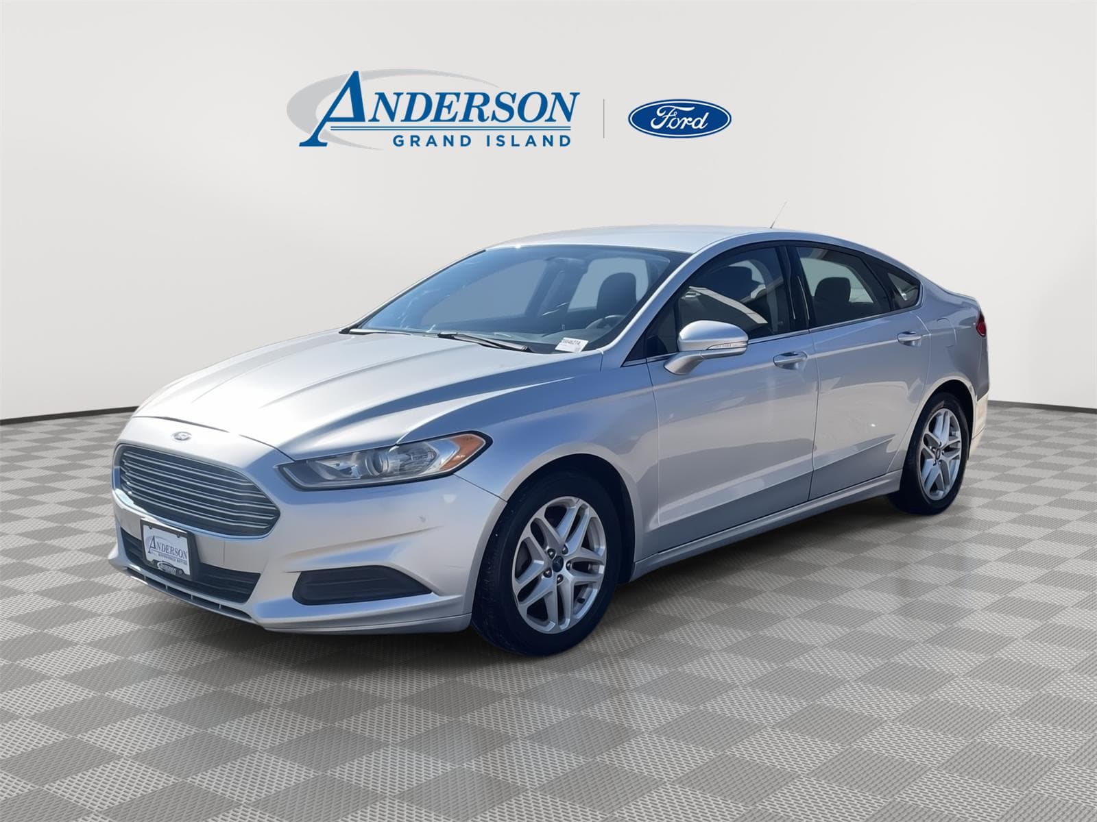 2014 Ford Fusion SE — photo 1 of 20
