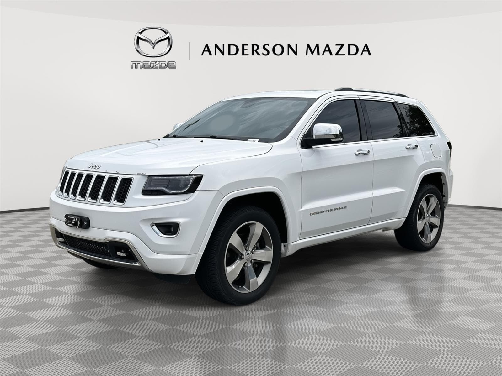 2016 Jeep Grand Cherokee Overland 4x4 — photo 1 of 40