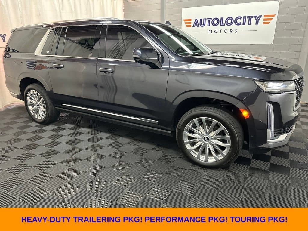 2024 Cadillac Escalade ESV 4WD Premium Luxury — photo 1 of 40
