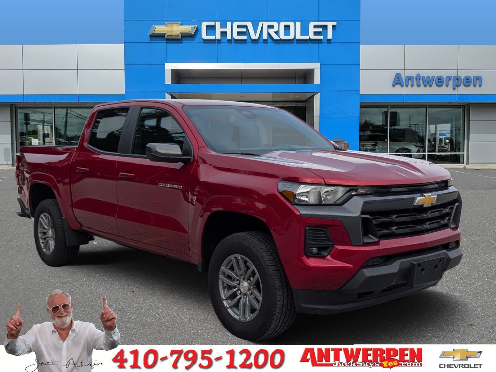2024 Chevrolet Colorado 4WD LT — photo 1 of 31