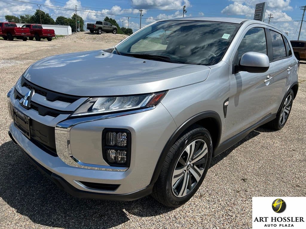 2025 Mitsubishi Outlander Sport 2.0 — photo 1 of 35