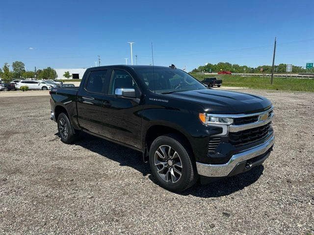 2024 Chevrolet Silverado 1500 Base — photo 1 of 31