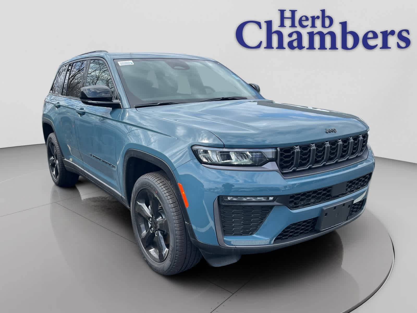 2026 Jeep Grand Cherokee LIMITED 4X4 — photo 1 of 12