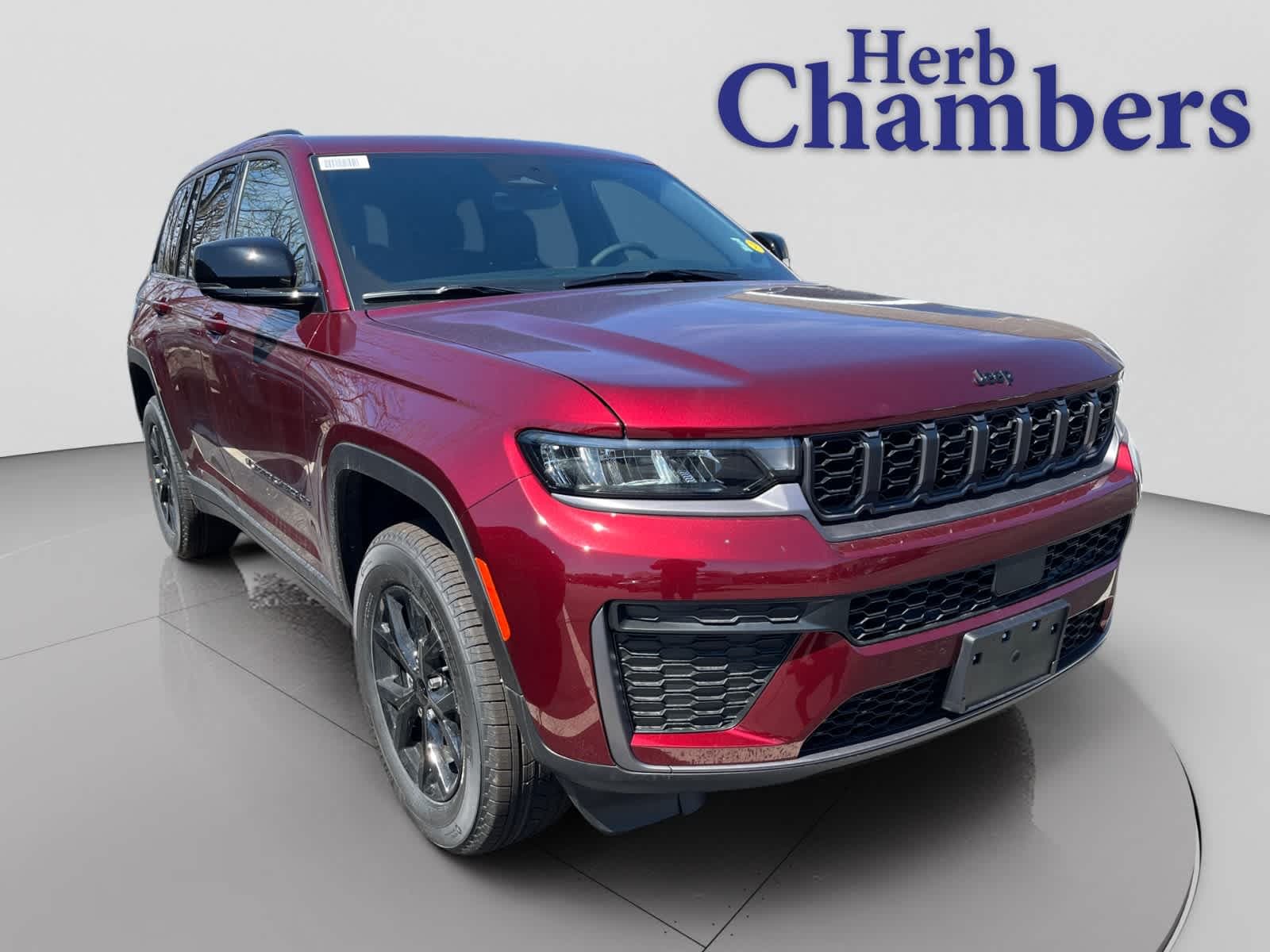 2026 Jeep Grand Cherokee LAREDO ALTITUDE 4X4 — photo 1 of 23