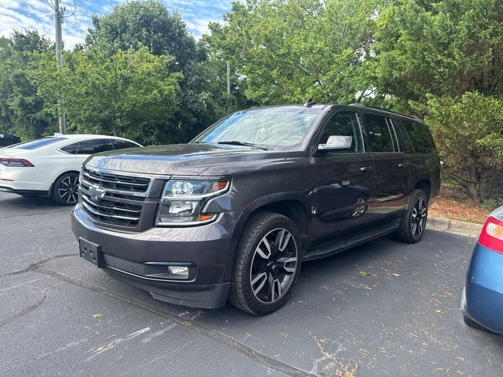 2018 Chevrolet Suburban LT — photo 1 of 5