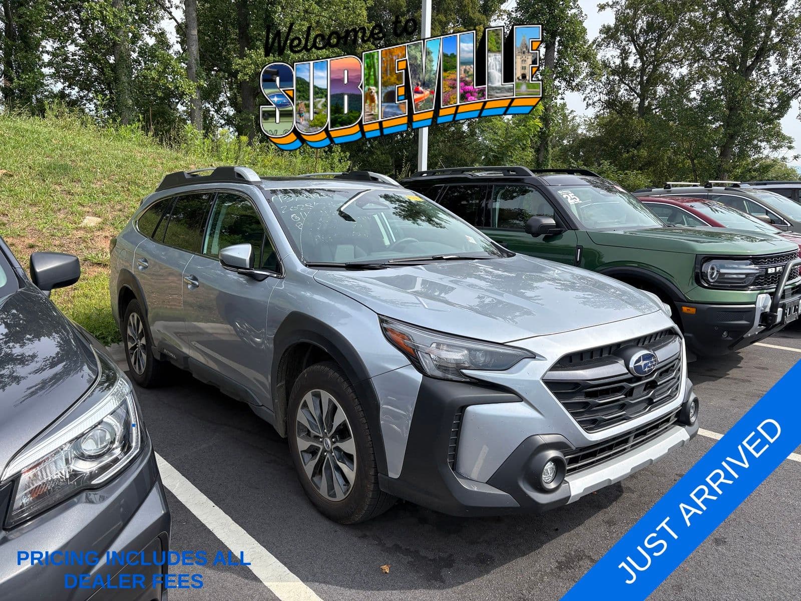 2025 Subaru Outback Touring — photo 1 of 10