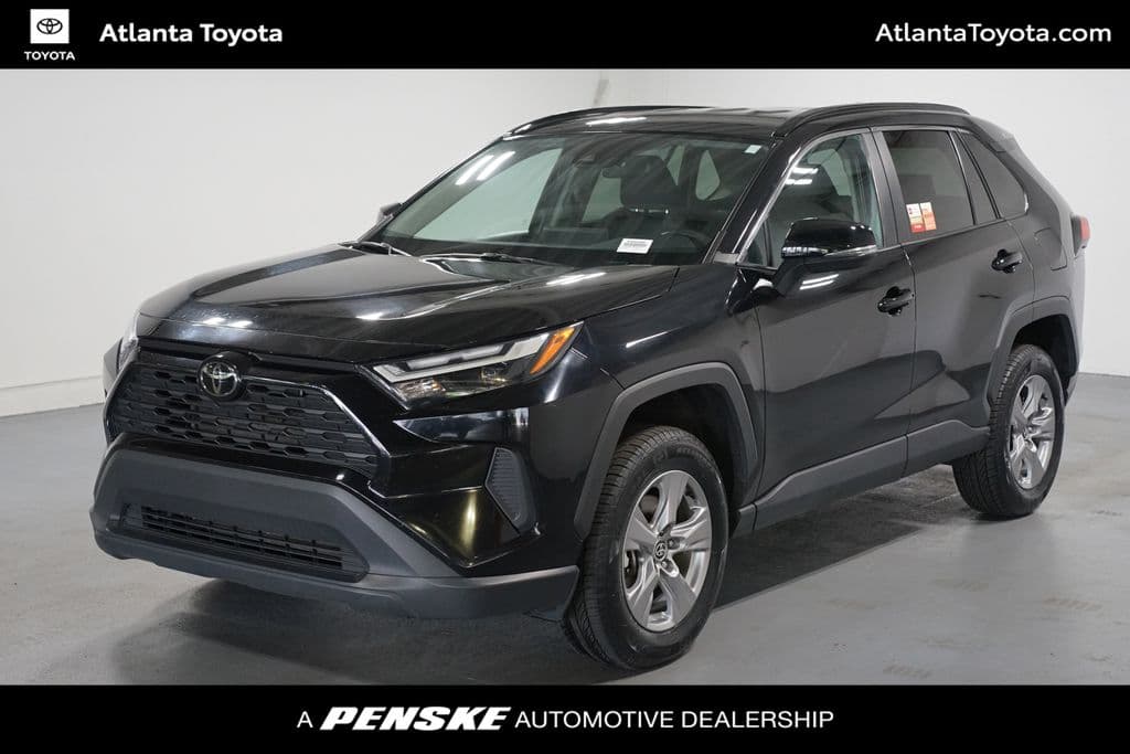 2025 Toyota RAV4 XLE — photo 1 of 34