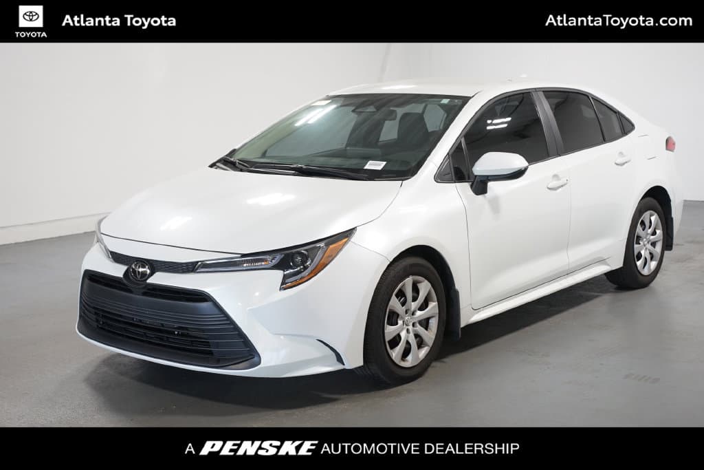 2026 Toyota Corolla LE — photo 1 of 7