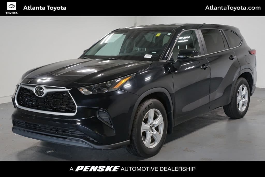 2023 Toyota Highlander L — photo 1 of 7