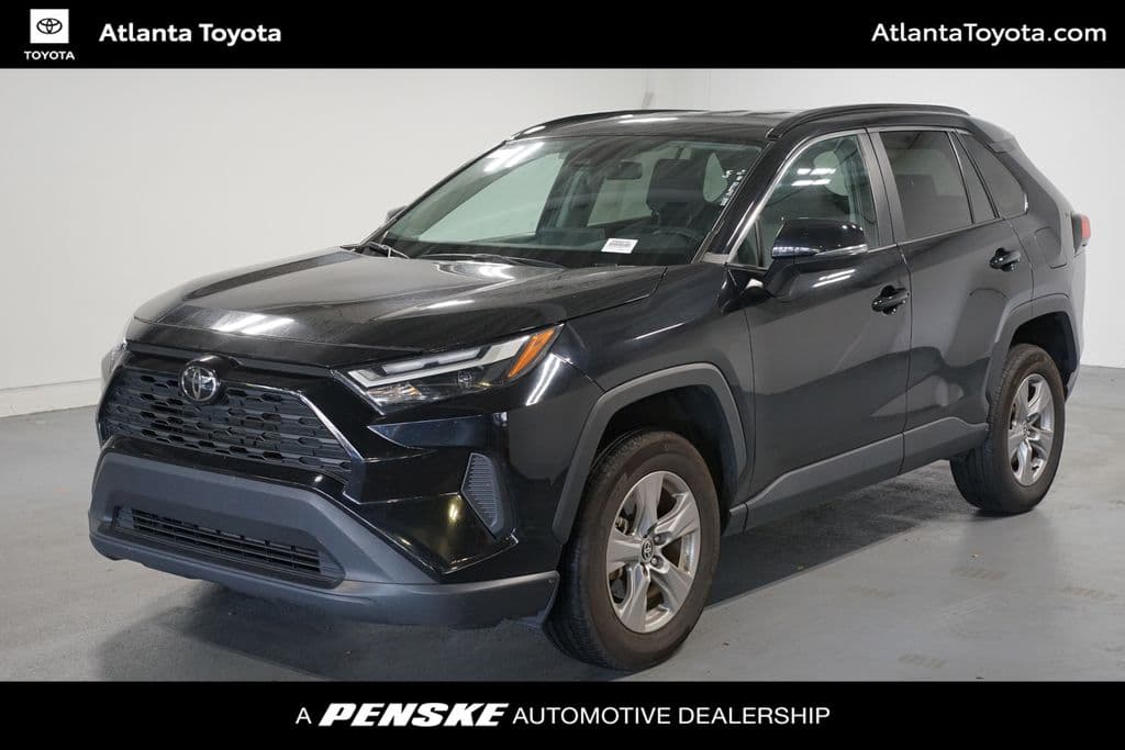 2025 Toyota RAV4 XLE — photo 1 of 7